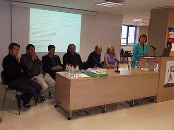 Sodelujoči na predstavitvi projekta v MKL 2013